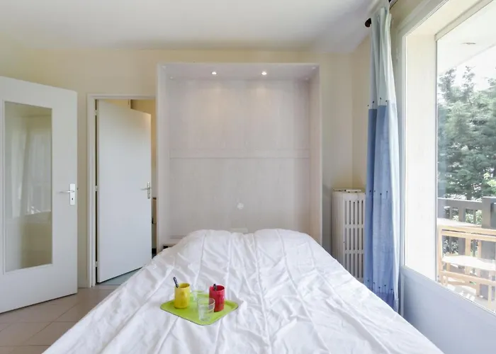 아파트 Les Prairies By Interhome